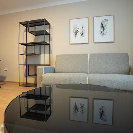 A 2-Bedroom Apartment With A King-Size Bed And A Balcony Is Located Just A 15-Minute Walk From Stephansplatz. Вена Экстерьер фото