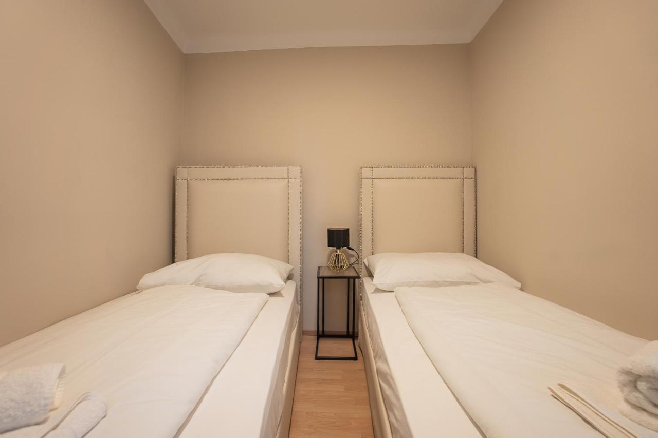 A 2-Bedroom Apartment With A King-Size Bed And A Balcony Is Located Just A 15-Minute Walk From Stephansplatz. Вена Экстерьер фото